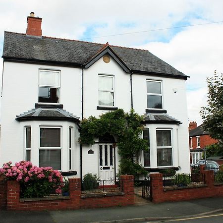 Bed and Breakfast Laurels Oswestry Exterior foto